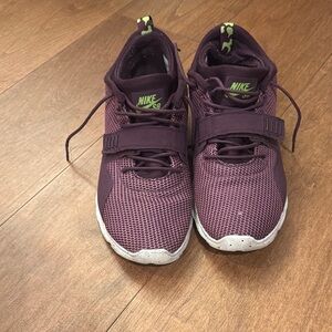Nike Mens Plum and Lime Sneakers